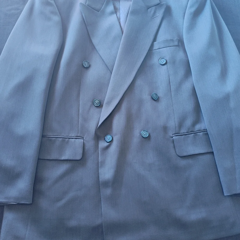 Men's Blazer - Picture 2 of 11